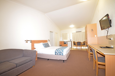 Family Room 1 at Boulevarde Motor Inn - Accommodation Wagga Wagga